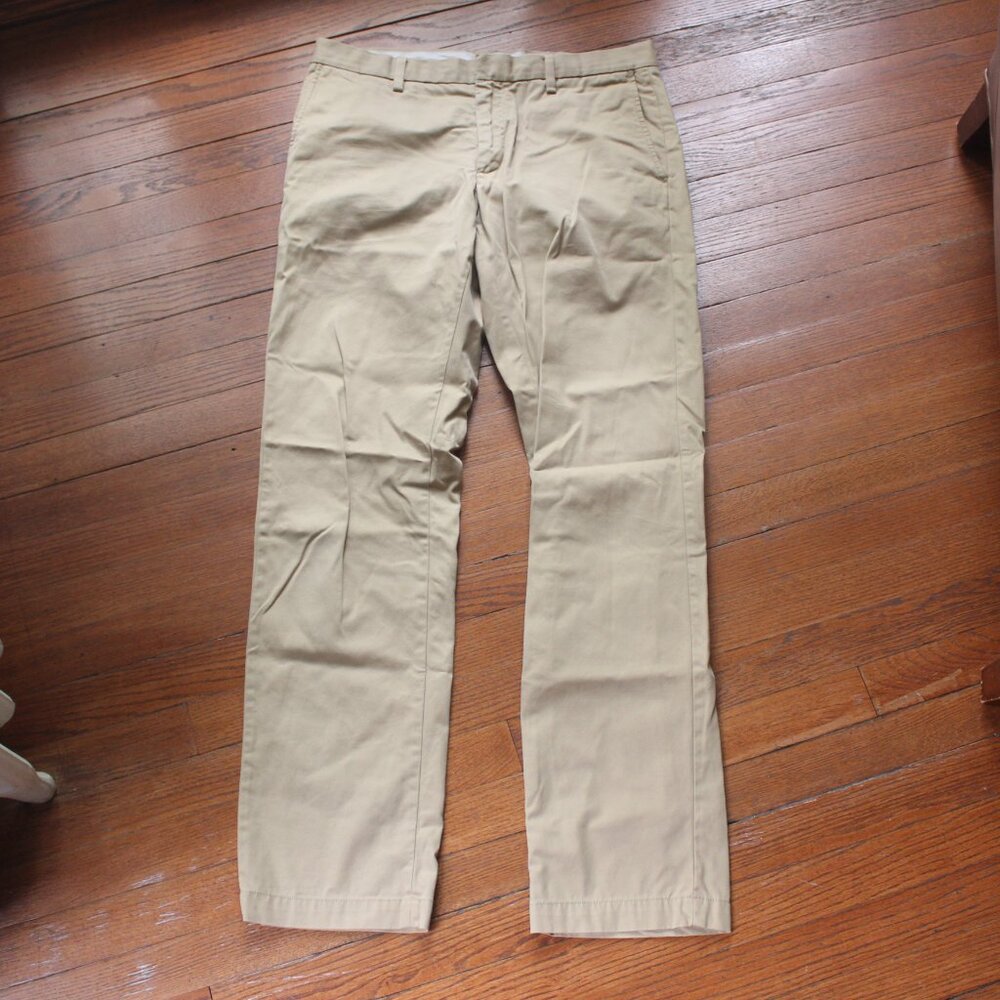 Banana Republic Khakis- mens 33/34 Emerson Chino